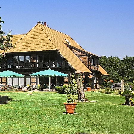 Hotel Seewisch Flessenow Bagian luar foto