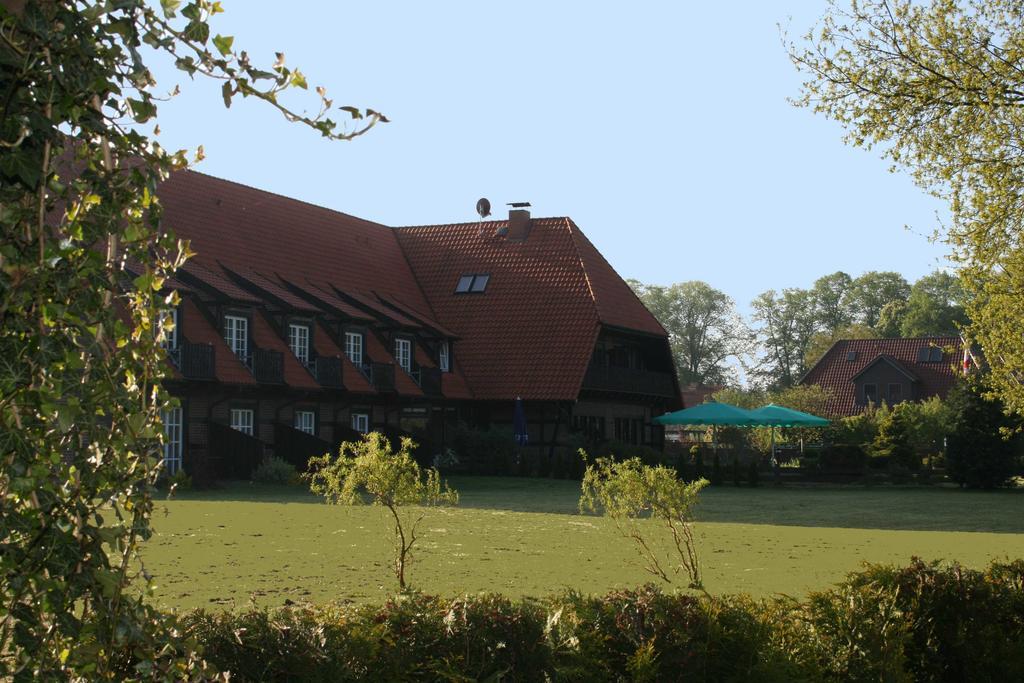 Hotel Seewisch Flessenow Bagian luar foto