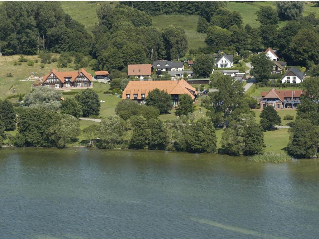 Hotel Seewisch Flessenow Bagian luar foto