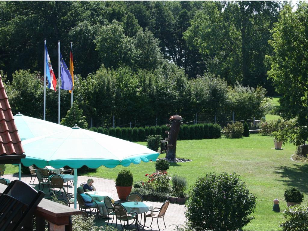 Hotel Seewisch Flessenow Bagian luar foto